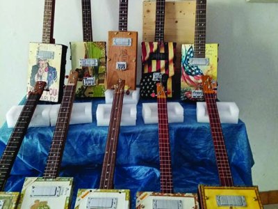 - Cigar Box Guitar blues personalizzabile